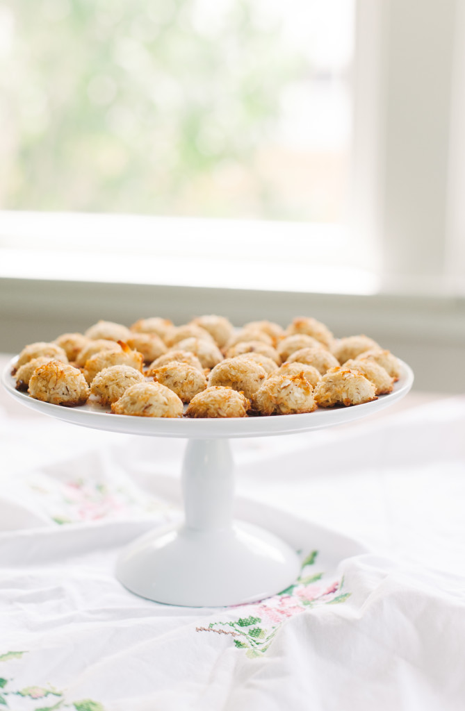 Coconut Almond Macaroons via The Simply Real Health Cookbook via @simplyrealhealth gluten free and dairy free!