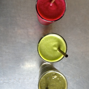 category-on green juices + juicing