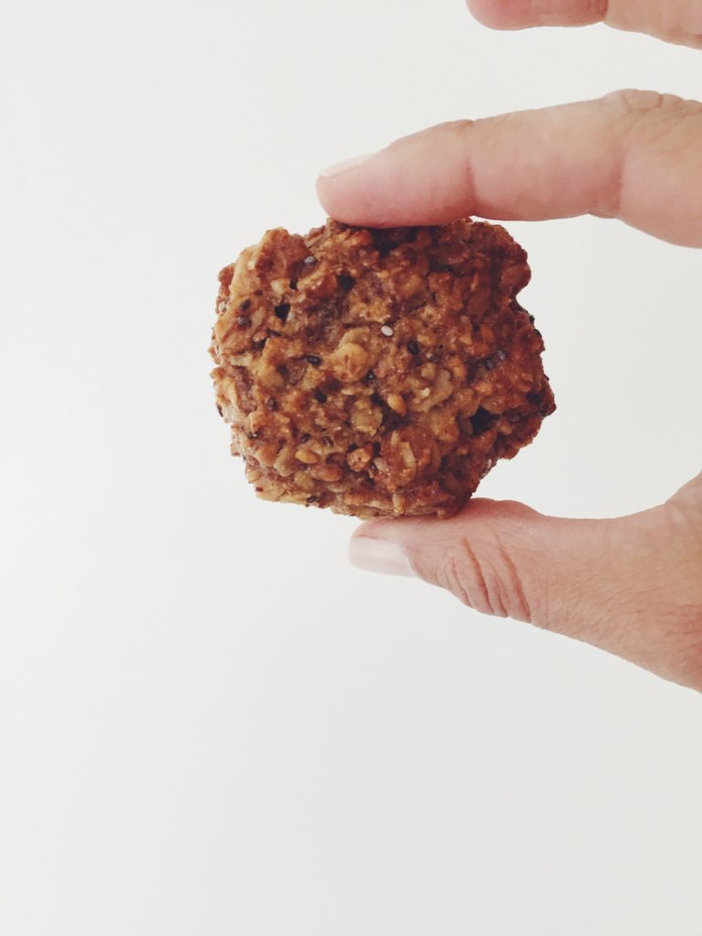 Honey Butter + Oatmeal Cookies (GF) via @simplyrealhealth.com