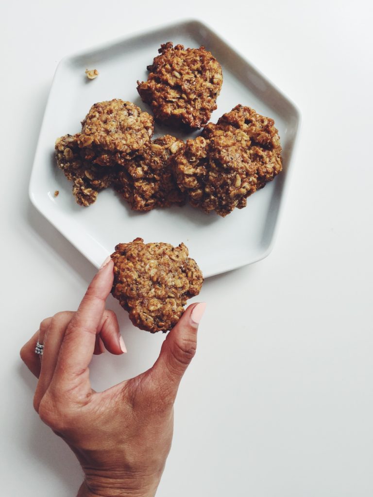 Honey Butter + Oatmeal Cookies (GF) via @simplyrealhealth.com