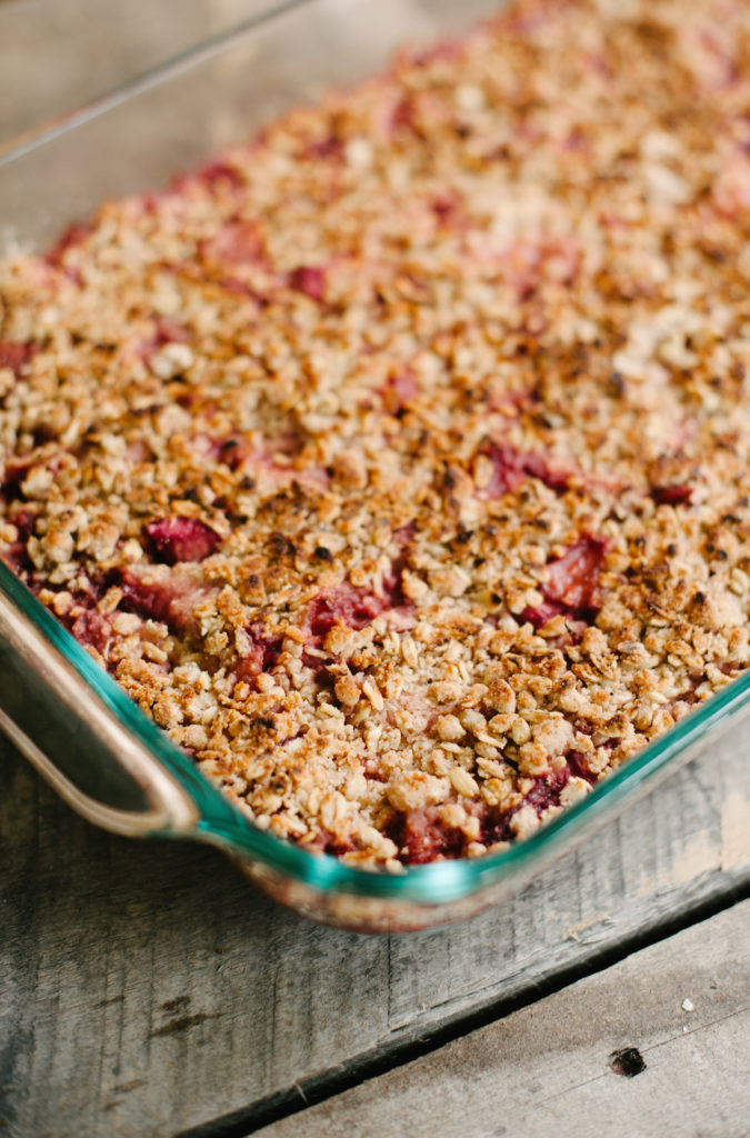 Strawberry-Rhubarb Crumble/Crisp via @simplyrealhealth. Gluten-free too!