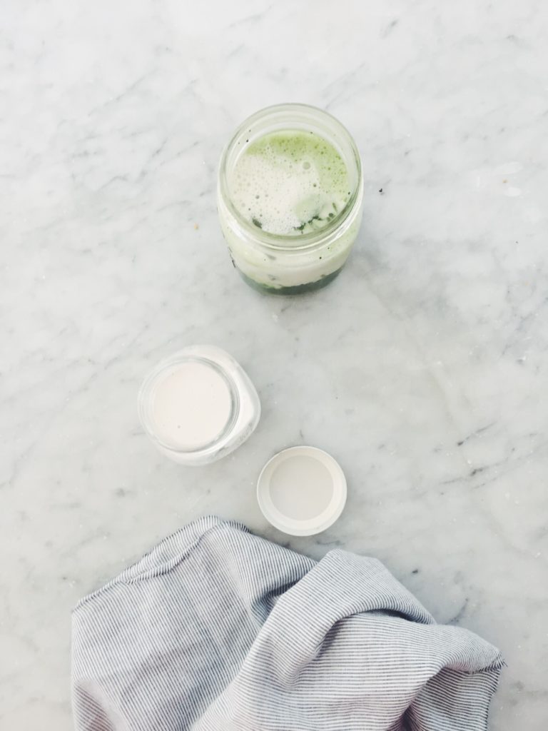 2 Minute Homemade Cashew Milk (and Iced Matcha Lattes) via @simplyrealhealth