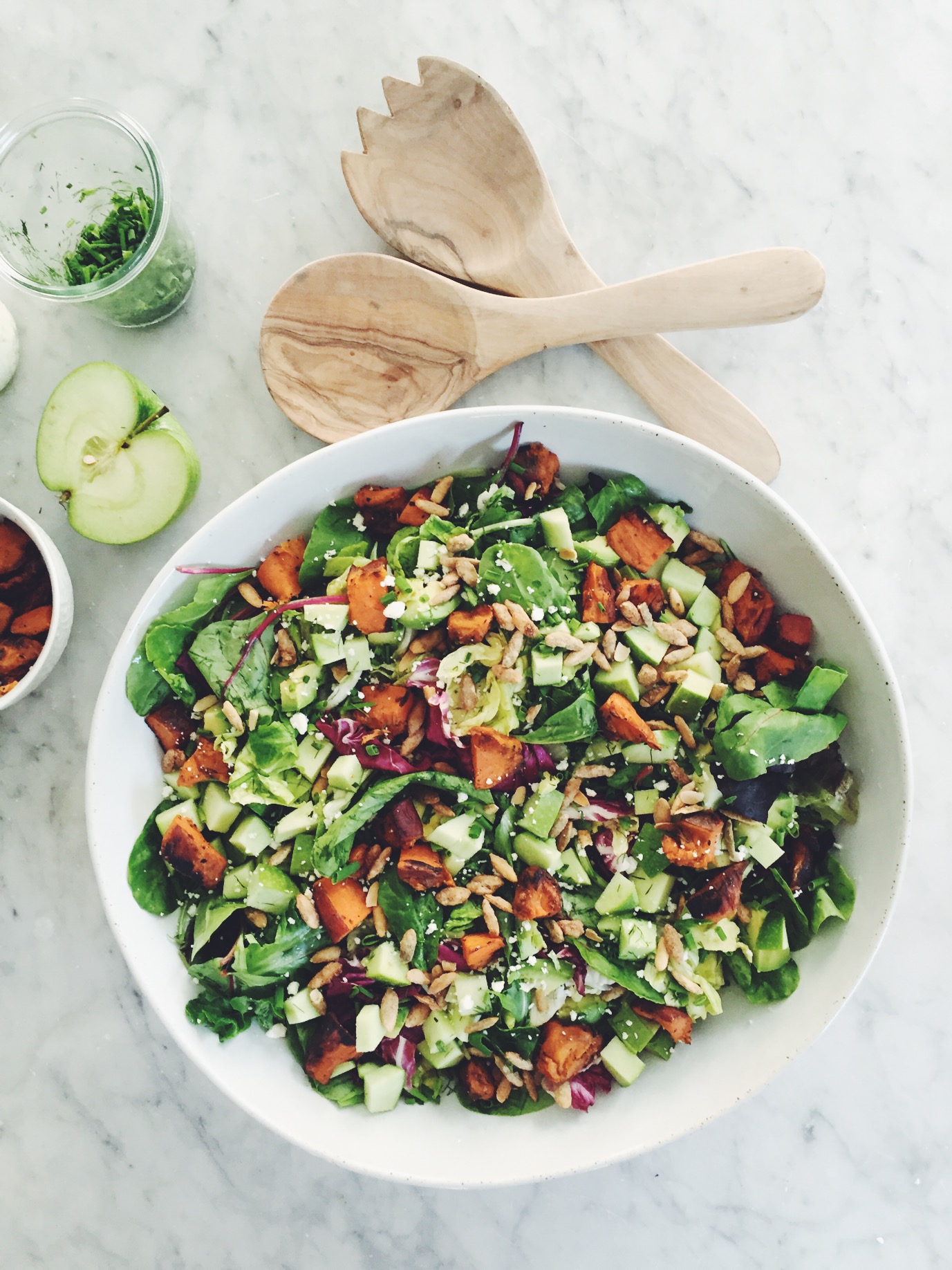 The very best EASY & HEALTHY recipes of the year... and the winner are! via @simplyrealhealth. 